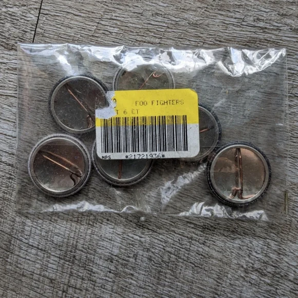 Foo Fighters Echos Silence Patience and Grace 2007 button pack SEALED - Picture 3 of 3